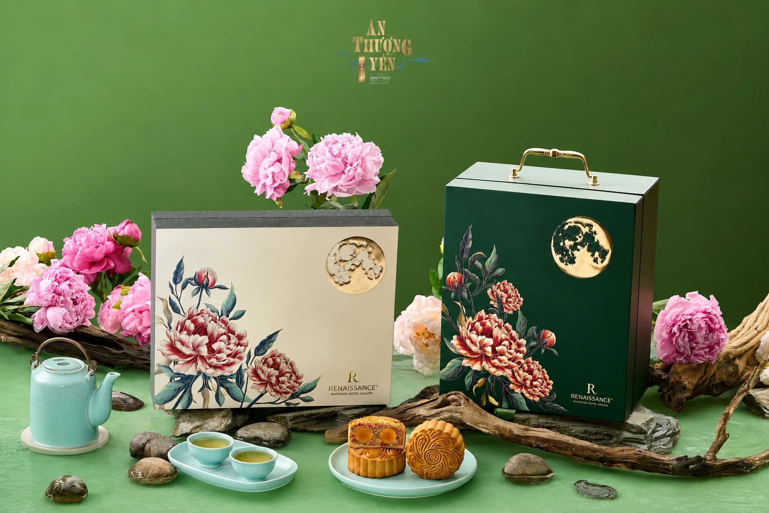 Bộ sưu tập bánh trung thu Renaissance Riverside Saigon